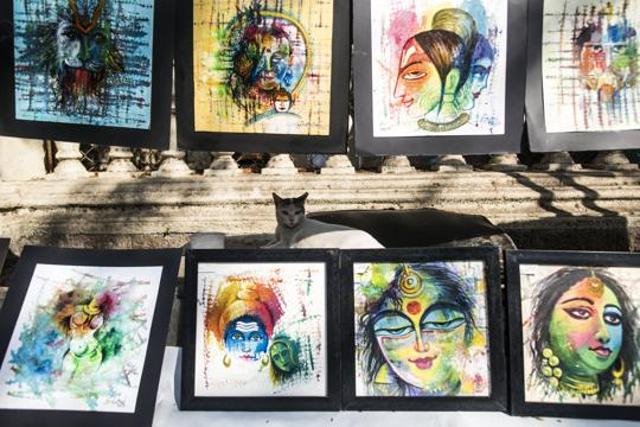 Pavement Art gallery &amp; artist outside Jehangir Art Gallery Mumbai, India, on Tuesday, January 14, 2020. (Satyabrata Tripathy/HT Photo)
