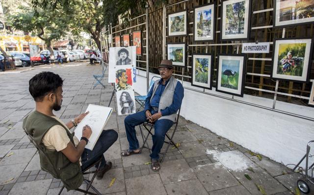 Pavement Art gallery &amp; artist outside Jehangir Art Gallery Mumbai, India, on Tuesday, January 14, 2020. (Satyabrata Tripathy/HT Photo)