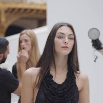 The Chanel SS20 had model with centre parted natural flowing locks. (Instagram/ chanelofficial) The Chanel SS20 had model with centre parted natural flowing locks. (Instagram/ chanelofficial)