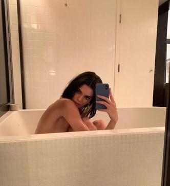Kendall’s skin seems to be glowing in the dimly lit picture. (Instagram/ kendalljenner)