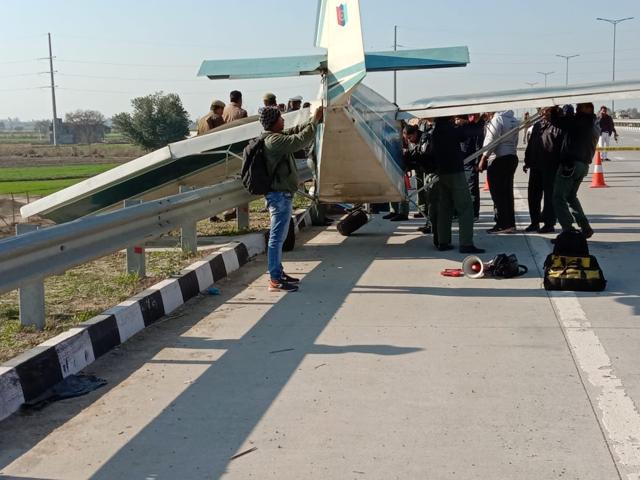 A Zenith STOL CH 701 aircraft used by the NCC made an emergency landing on the Eastern Peripheral Expressway in Ghaziabad near Delhi. (Sakib Ali/HT Photo) A Zenith STOL CH 701 aircraft used by the NCC made an emergency landing on the Eastern Peripheral Expressway in Ghaziabad near Delhi. (Sakib Ali/HT Photo)