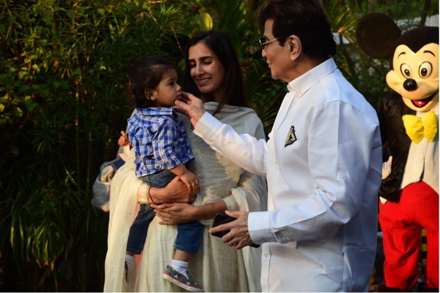 Jeetendra showered love on Pragya Yadav’s son Isana. (Varinder Chawla)