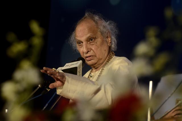 Pandit Jasraj performed at 67th Sawai Gandharva Bhimsen Music festival in Pune. Pandit Jasraj performed at 67th Sawai Gandharva Bhimsen Music festival in Pune.