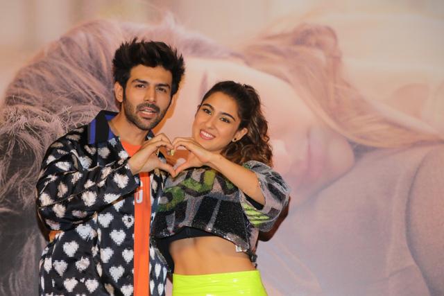 Sara Ali Khan and Kartik Aaryan at the trailer launch of their upcoming film Love Aaj Kal in Mumbai. (IANS) Sara Ali Khan and Kartik Aaryan at the trailer launch of their upcoming film Love Aaj Kal in Mumbai. (IANS)