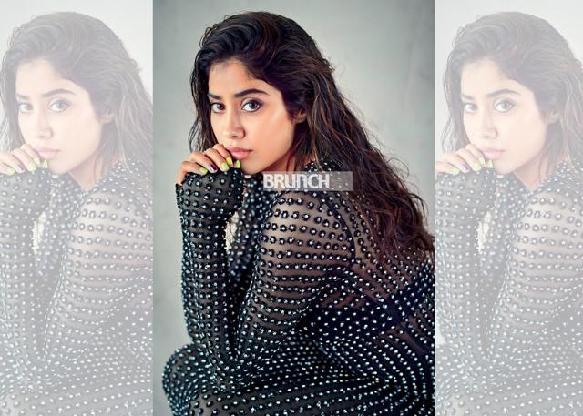 The actor was spotted at the Tirumala Temple seeking blessings right before the release of her debut film Dhadak; Dress; Yousef Aljasmi (The House of Pixels) The actor was spotted at the Tirumala Temple seeking blessings right before the release of her debut film Dhadak; Dress; Yousef Aljasmi (The House of Pixels)