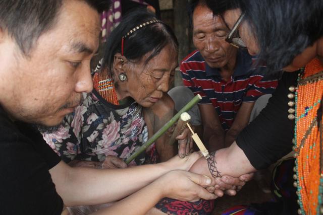 Tattoo artist Mo Naga learnt the traditional ‘hand-tapping’ method from elders of the Konyak, Tangkhul and Khiamniungan tribes.