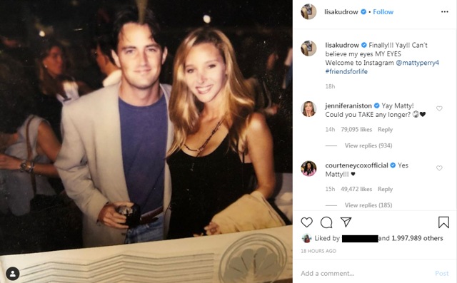 Jennifer Aniston and Courteney Cox commented on Lisa Kudrow’s post.