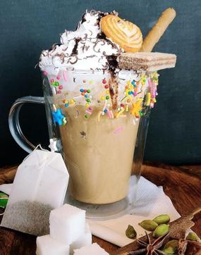 Chocolate tea is a rich source of tannins and caffeine, known to revitalise the body.