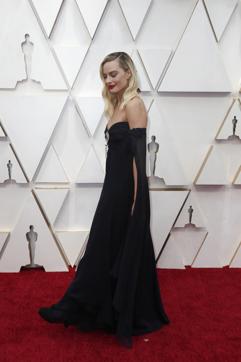 Margot Robbie poses on the red carpet during the Oscars arrivals at the 92nd Academy Awards. (REUTERS) Margot Robbie poses on the red carpet during the Oscars arrivals at the 92nd Academy Awards. (REUTERS)