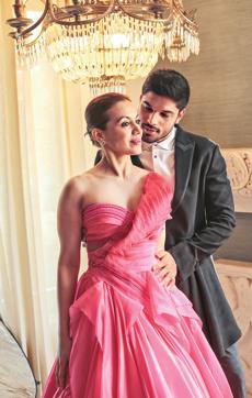 Rubina plays Juliet while Himanshu plays Romeo. The two names are always spoken of in one breath, Romeo-Juliet. The tragic play, written by William Shakespeare, was set in 16th century Italy. (PHOTO: RAAJESSH KASHYAP/HT)