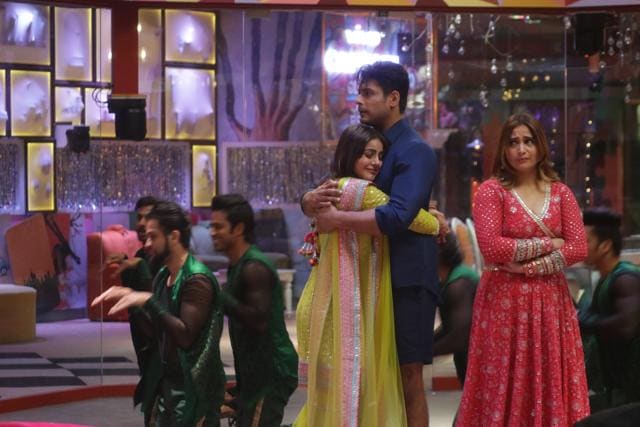 Arti Singh performed with Sidharth Shukla during Bigg Boss 13 finale.