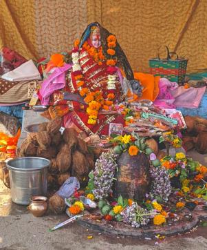 The sanctified island rock of Lord Shiva at Omkareshwar | Travel ...