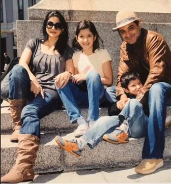 Sanjay Kapoor with Maheep and their kids.
