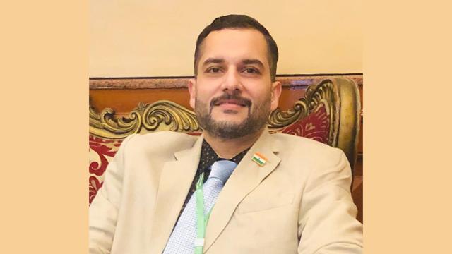 Dr. Amit Bhatt Dr. Amit Bhatt