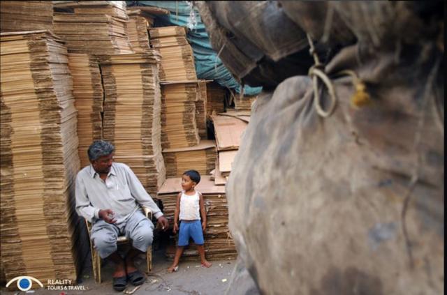 A sneak peek into Dharavi’s cardboard recycling industry