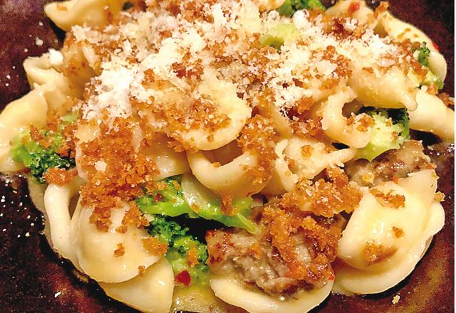 Pasta and pizzas are stars on the menu of Americano (Vir Sanghvi)