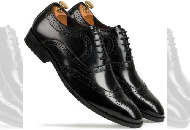 Black wingtip Brogues by Escaro Black wingtip Brogues by Escaro
