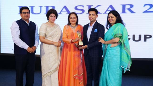 Dr. Varun Gupta being conferred with the ‘Shiksha Gaurav Puraskar’. Dr. Varun Gupta being conferred with the ‘Shiksha Gaurav Puraskar’.