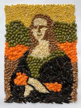 A view shows the reconstitution of Leonardo da Vinci's "Mona Lisa" made of lentils, buckwheat, beans and other food items. (via REUTERS) A view shows the reconstitution of Leonardo da Vinci's "Mona Lisa" made of lentils, buckwheat, beans and other food items. (via REUTERS)