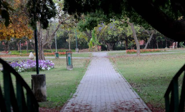 The Shanti Kunj Garden in Sector 16, Chandigarh, wearing a deserted look on Thursday. (Keshav Singh/HT)