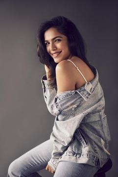 Actor Shriya Pilgaonkar, says, “There have been days when I have completely kept my phone away and then some days when I have been more active on social media.” Actor Shriya Pilgaonkar, says, “There have been days when I have completely kept my phone away and then some days when I have been more active on social media.”