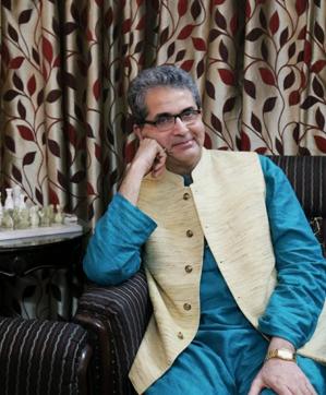 Shahnshah Mirza, the great-great grandson of Wajid Ali Shah. Shahnshah Mirza, the great-great grandson of Wajid Ali Shah.