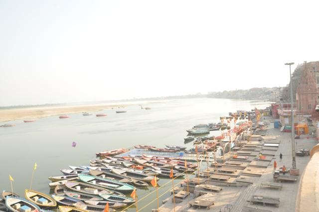 A view of the Varanasi ghat on the third day of the country-wide lockdown. (PHOTO: Rajesh Kumar )