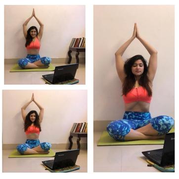 Actor Mannara Chopra chanting with her sister on a video call. Actor Mannara Chopra chanting with her sister on a video call.