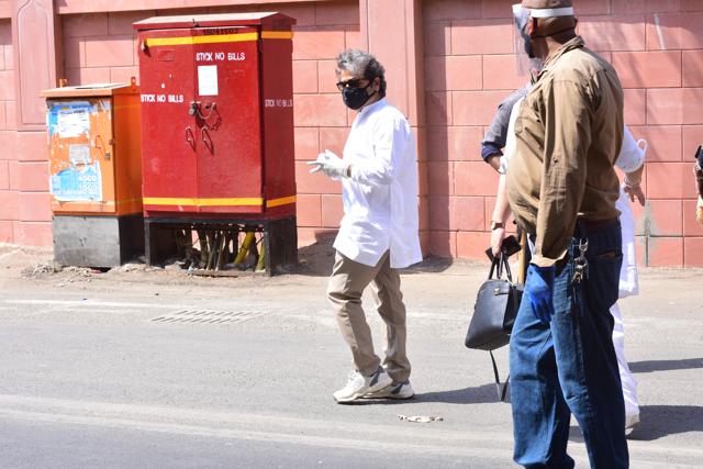 Vishal Bhardwaj at Irrfan Khan’s funeral. (Varinder Chawla)