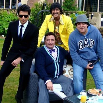 Rishi Kapoor with Housefull 2 cast Riteish Deshmukh(left), Chunky Panday (centre) and director Sajid Khan Rishi Kapoor with Housefull 2 cast Riteish Deshmukh(left), Chunky Panday (centre) and director Sajid Khan