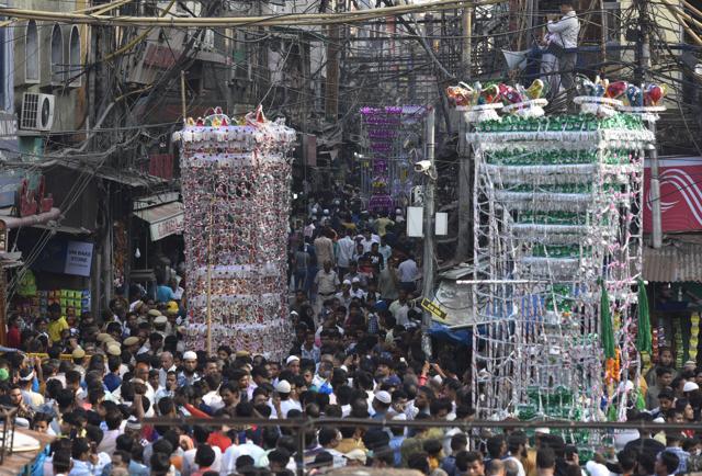 A tazia procession in Delhi on September 10, 2019. Shia Muslims carry a tazia or replica of the coffin of Imam Hussein during the Muharram procession to mourn the martyrdom of the grandson of Prophet Mohammad. (Vipin Kumar/HT PHOTO) A tazia procession in Delhi on September 10, 2019. Shia Muslims carry a tazia or replica of the coffin of Imam Hussein during the Muharram procession to mourn the martyrdom of the grandson of Prophet Mohammad. (Vipin Kumar/HT PHOTO)