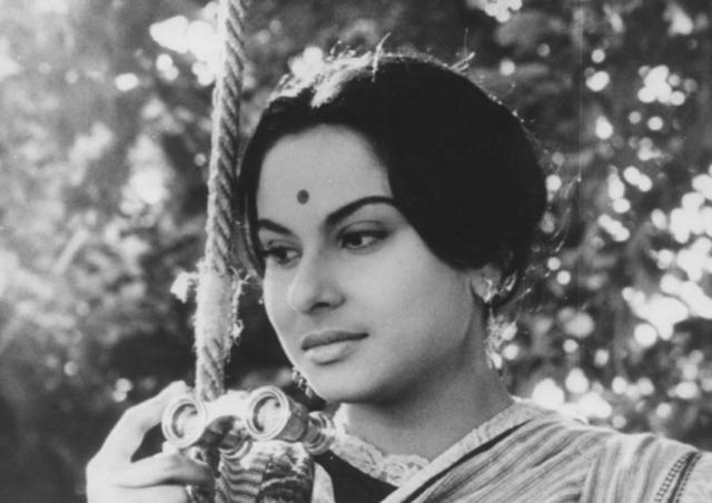 Madhabi Mukherjee in Charulata. Madhabi Mukherjee in Charulata.
