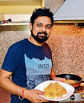Samrat Basak with his garlic shrimp spaghetti; he cooks a new recipe every alternate day. Samrat Basak with his garlic shrimp spaghetti; he cooks a new recipe every alternate day.