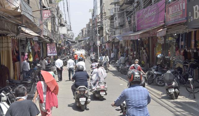 After long wait to reopen shops, Ludhiana traders now await customers ...