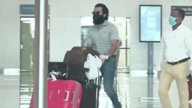 Prithviraj at Kochi airport on Friday. Prithviraj at Kochi airport on Friday.
