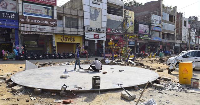 Construction work of a Smart City project underway at Sarabha Nagar marker in Ludhiana on Wednesday. (Gurpreet Singh/HT) Construction work of a Smart City project underway at Sarabha Nagar marker in Ludhiana on Wednesday. (Gurpreet Singh/HT)