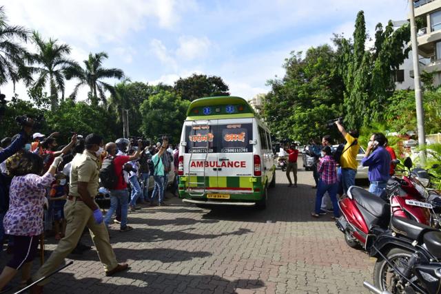 Sushant Singh Rajput’s mortal remains taken in an ambulance. (HT photo/Anshuman Poyrekar) Sushant Singh Rajput’s mortal remains taken in an ambulance. (HT photo/Anshuman Poyrekar)