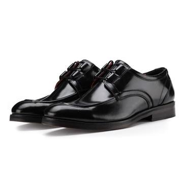 This smart pair of handcrafted laced black derby shoes from Escaro Royale is quite versatile This smart pair of handcrafted laced black derby shoes from Escaro Royale is quite versatile