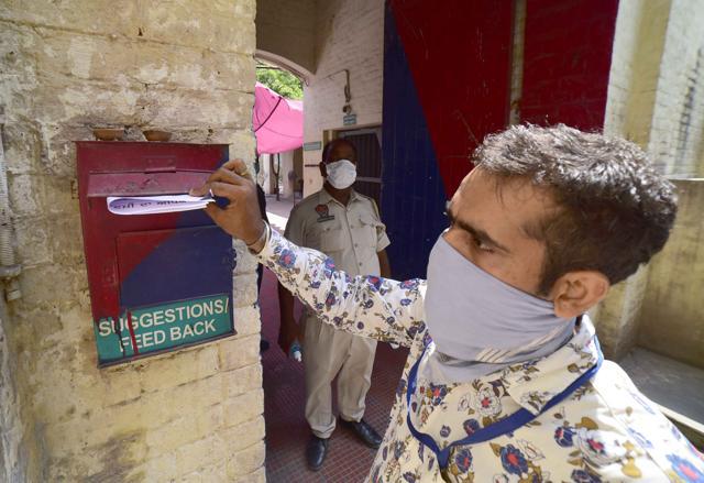 A complaint box installed outside the Division Number 8 station to avoid crowding. (Gurpreet Singh/HT) A complaint box installed outside the Division Number 8 station to avoid crowding. (Gurpreet Singh/HT)