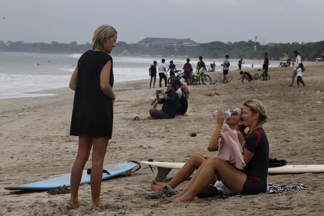 Indonesia S Island Bali Begins To Reopen After 3 Month Coronavirus Lockdown Travel Hindustan Times