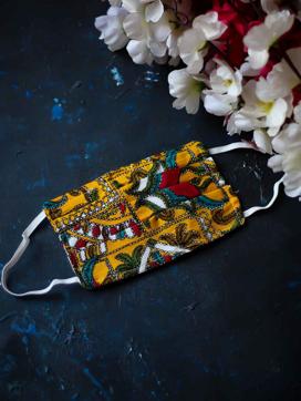 A bright, handicraft-inspired print by Bellofox. A bright, handicraft-inspired print by Bellofox.
