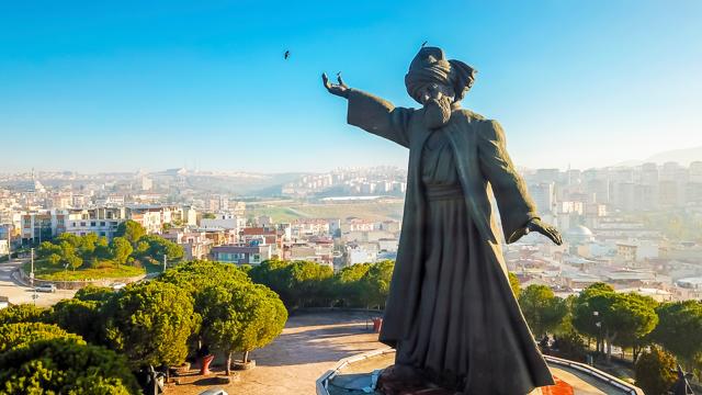 Statue of Rumi in Izmir, Turkey. (Shutterstock) Statue of Rumi in Izmir, Turkey. (Shutterstock)