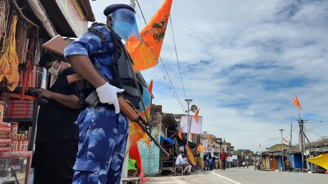 Tight security in place across the temple town of Ayodhya. (Deepak Gupta/HT) Tight security in place across the temple town of Ayodhya. (Deepak Gupta/HT)