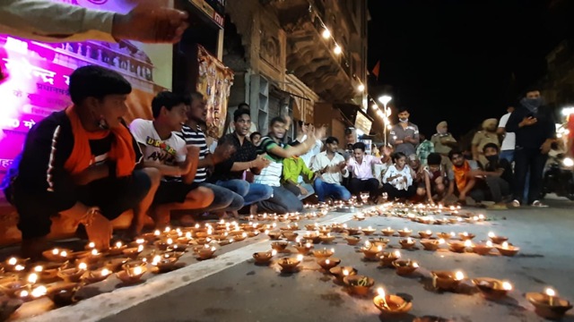Locals light up earthen lamp in front of their houses to mark the bhoomi pujan event Ram Temple in Ayodhya. (Deepak Gupta/HT) Locals light up earthen lamp in front of their houses to mark the bhoomi pujan event Ram Temple in Ayodhya. (Deepak Gupta/HT)