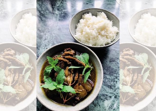 It’s essential to slow-cook anishi, that lends an earthy, smoky flavour to the dish of smoked pork It’s essential to slow-cook anishi, that lends an earthy, smoky flavour to the dish of smoked pork