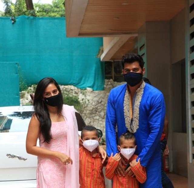 Shabbir Ahluwalia with his family.