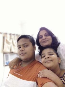 Sudha Kiran and her sons – Siddharth (L) and Samyak (R). Sudha Kiran and her sons – Siddharth (L) and Samyak (R).