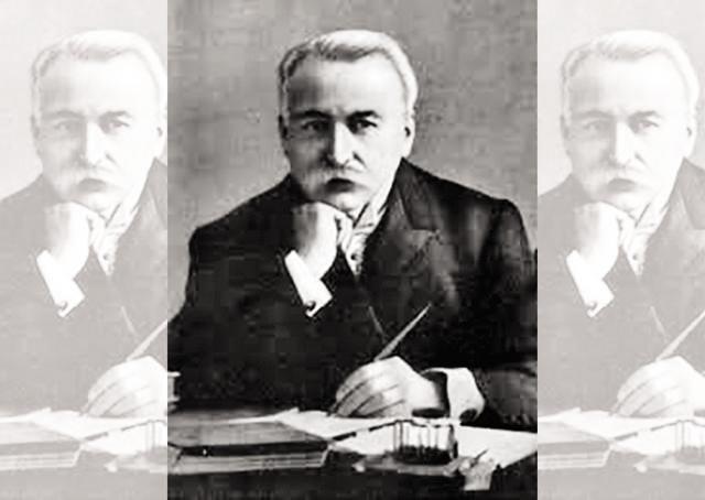 French chef Auguste Escoffier designed the staffing for the modern restaurant kitchen