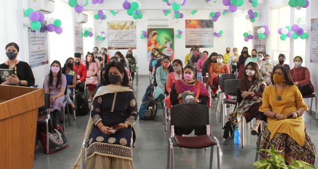 Students and school staff during the interactive session (HT Photo)