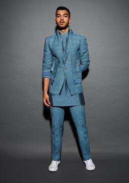 A khadi ensemble by Kunal Anil Tanna A khadi ensemble by Kunal Anil Tanna